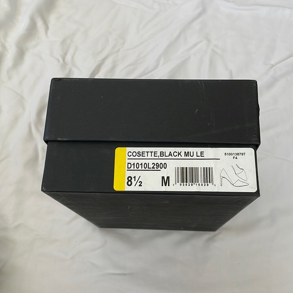 Vince two tone leather 4” heel - Picture 2 of 9